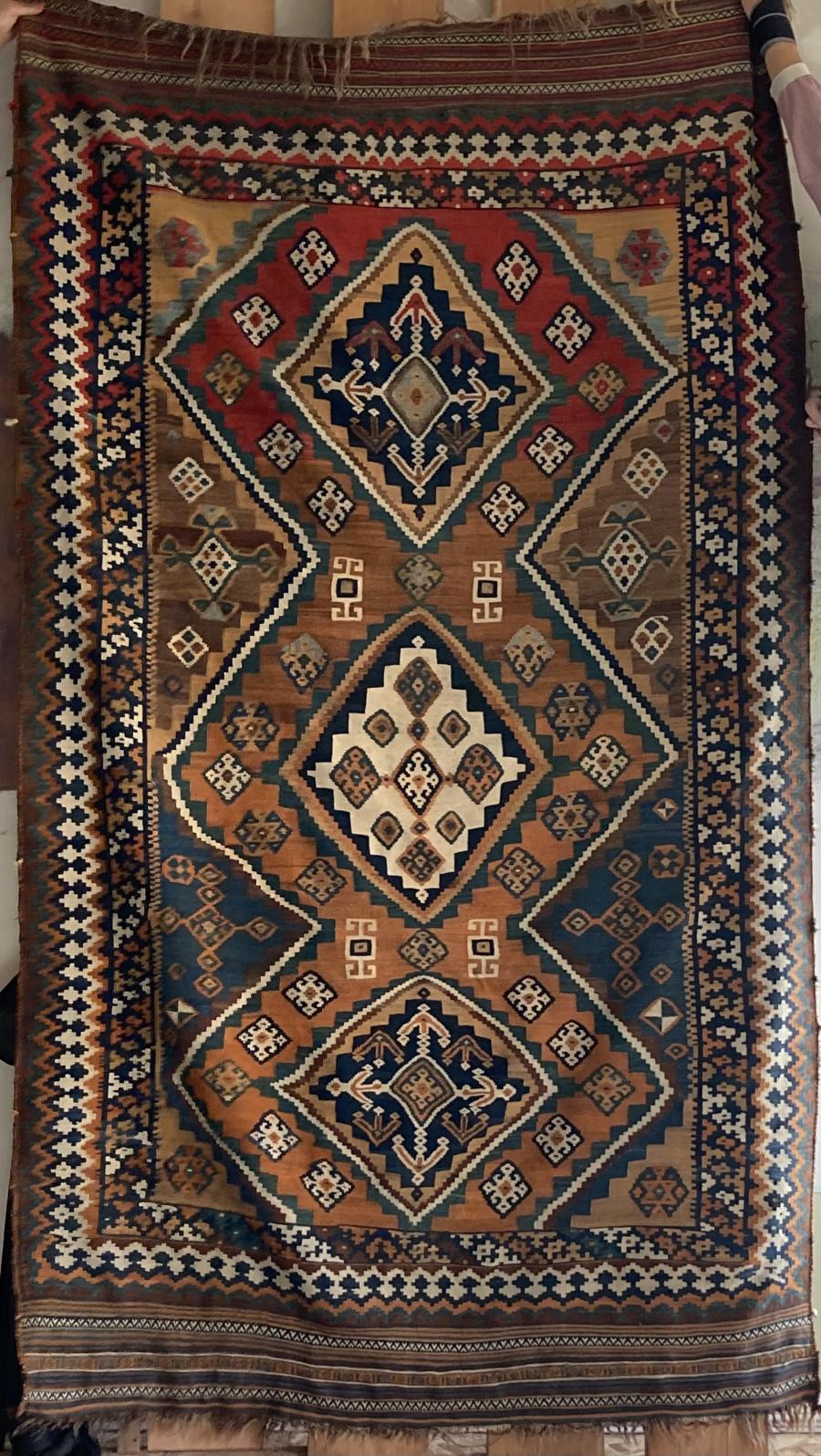 Click image for larger version

Name:	Luri Kilim.jpg
Views:	53
Size:	320.9 KB
ID:	2427